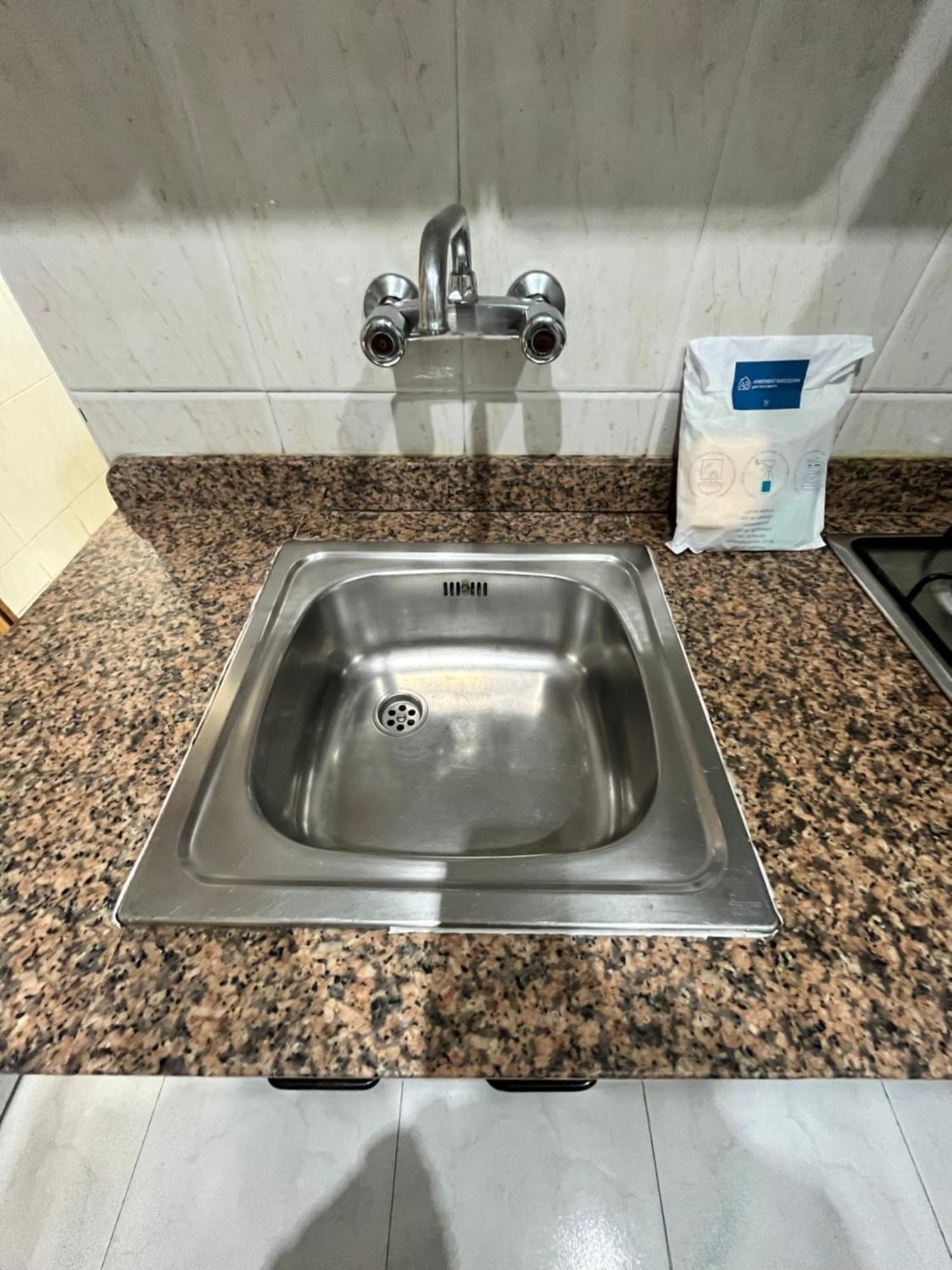 דירות ברצלונה Bugo Luis Apartament מראה חיצוני תמונה